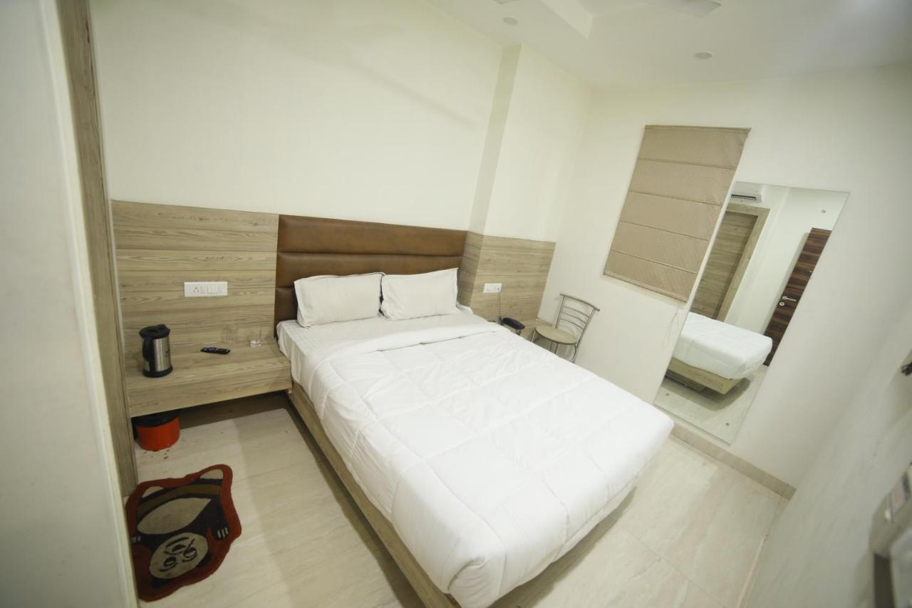Hotel Shri Ram Residency Агра Екстер'єр фото